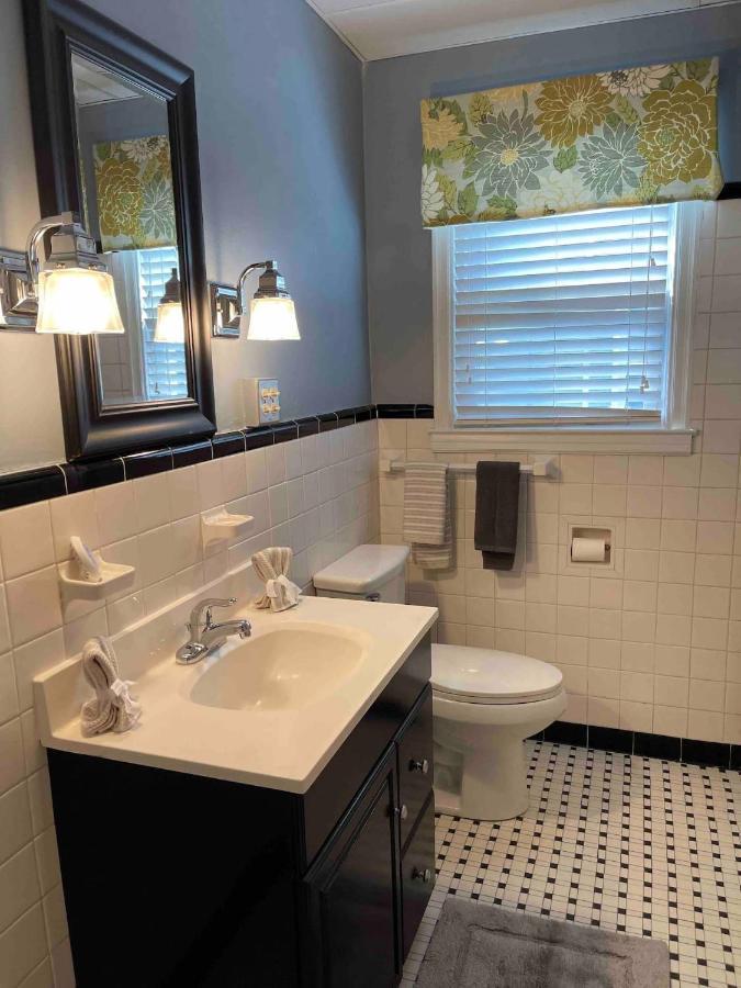 Quaint, Comfy, Close & Convenient Charleston Exterior photo